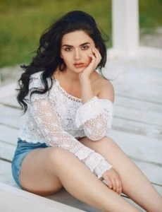 VIP companion girl in Indus – discreet service